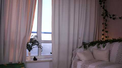 little_poetry @ chaturbate on 20250705