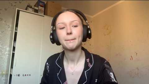 erlinafrary @ chaturbate on 20250706