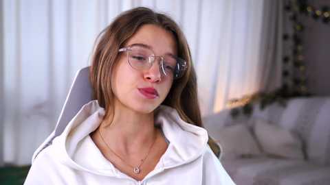 little_poetry @ chaturbate on 20250706