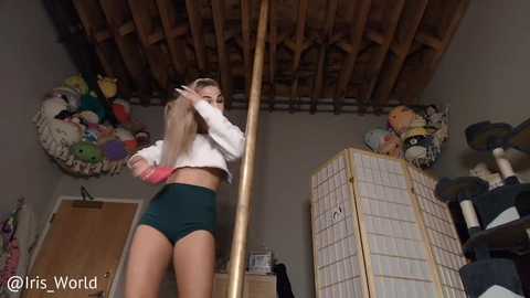iris_world @ chaturbate on 20250708