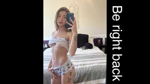lolariv @ chaturbate on 20250708