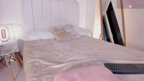 madison__evans @ chaturbate on 20250708