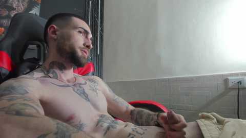luke_davis01 @ chaturbate on 20250709