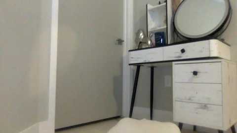 _natycutei19 @ chaturbate on 20250710