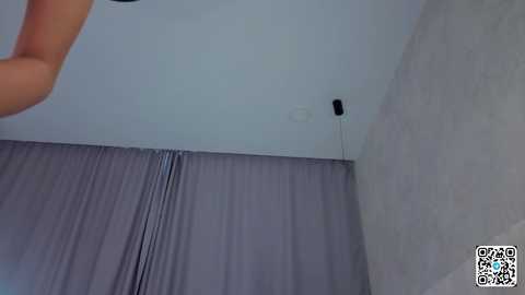 Media: lornacutsforth Chaturbate 2025-07-10 02:04:00