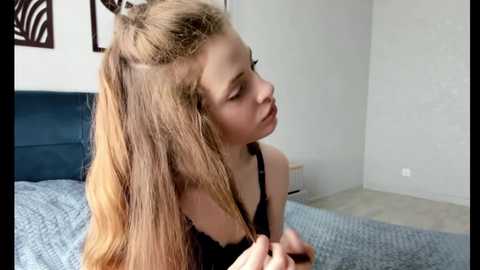 yourdearbella_ @ chaturbate on 20250710