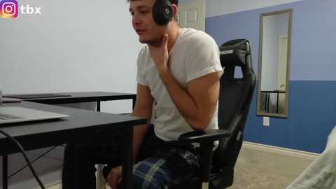 tylqr @ chaturbate on 20250713