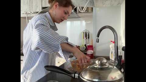 holydori @ chaturbate on 20250714