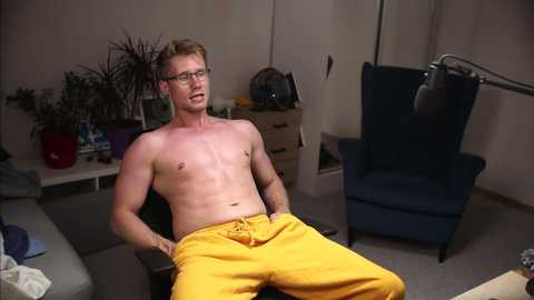 Media: kevin_park Chaturbate 2025-07-14 21:07:00