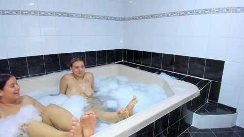 carolinee_torres @ chaturbate on 20250715