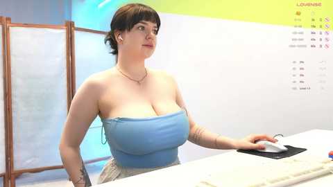 lovlybambi @ chaturbate on 20250717