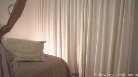 oxxme @ chaturbate on 20250717