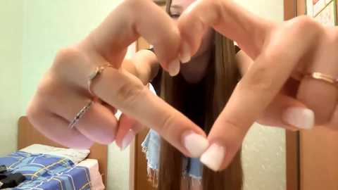Media: lizbethbeverley Chaturbate 2025-07-19 11:09:00