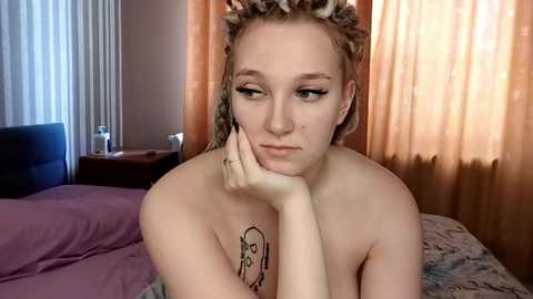 julielourens @ chaturbate on 20250720