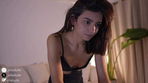 ellelure_ @ chaturbate on 20250721