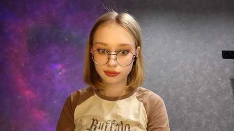 Media: elwinebanford Chaturbate 2025-07-23 20:00:00