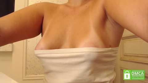 Media: mollywayne Chaturbate 2025-07-23 16:37:00