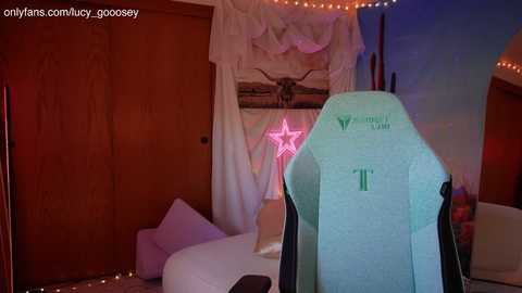 lucy_gooosey @ chaturbate on 20250724