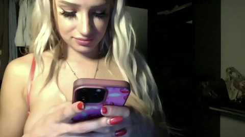 littlelovergirllindz @ chaturbate on 20250726