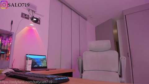 katycatt @ chaturbate on 20250727