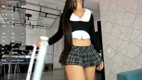 Media: seeeyoumin Chaturbate 2025-07-27 05:16:00
