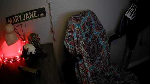 Media: goddessmissmia Chaturbate 2025-07-28 15:51:00