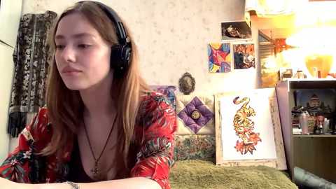 Media: lauranstrine Chaturbate 2025-07-28 14:04:00