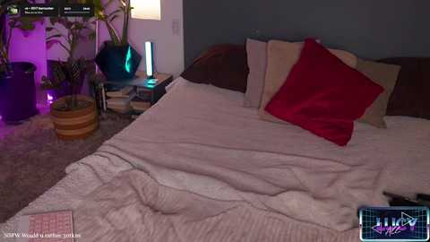 Media: lucyallenx Chaturbate 2025-07-28 02:35:00