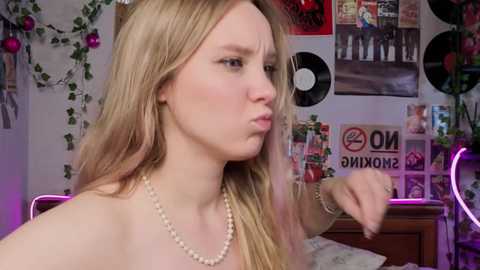 darleneferran @ chaturbate on 20250729