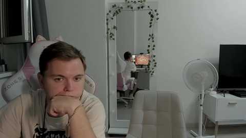kesh_mne @ chaturbate on 20250801