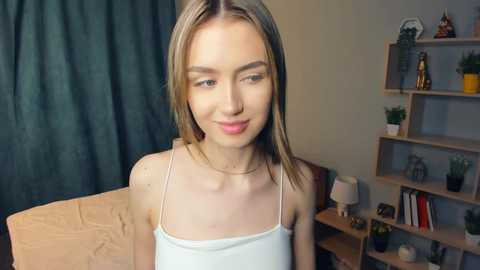 Media: paulettelafevre Chaturbate 2025-08-01 13:06:00
