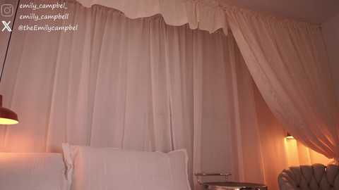 emiilycampbell @ chaturbate on 20250802