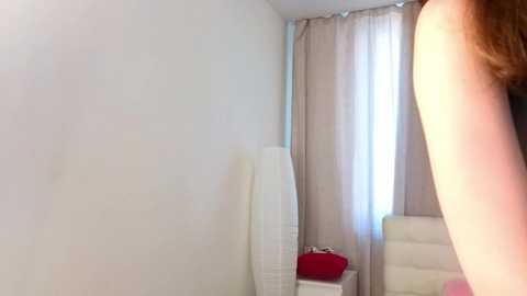 Media: bellarasole Chaturbate 2025-08-04 14:29:00