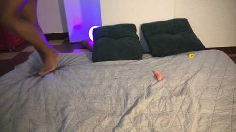 Media: boys_milan Chaturbate 2025-08-04 15:42:00