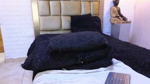 Media: ximenawilliamss Chaturbate 2025-08-04 07:51:00