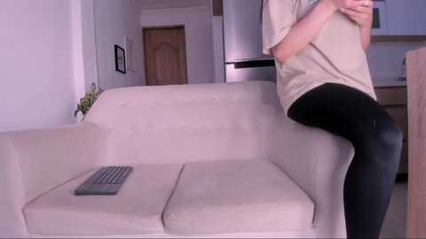 Media: dannahyde Chaturbate 2025-08-05 20:50:00