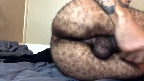thickcockblacklightskin @ chaturbate on 20250805