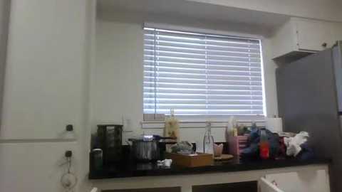 Media: stella1005 Chaturbate 2025-08-06 20:03:00