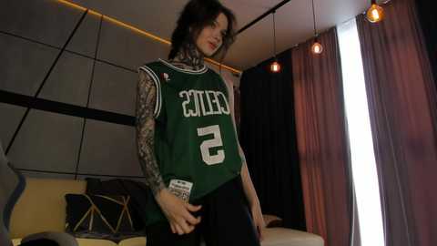 Media: uwu_eva Chaturbate 2025-08-06 13:12:00