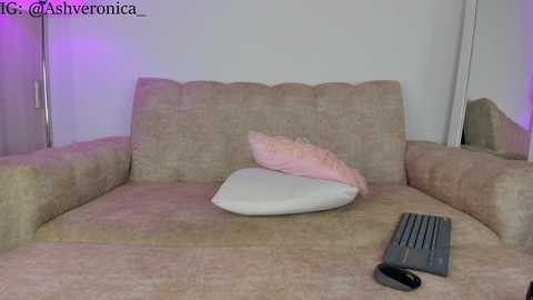 veronicadussan @ chaturbate on 20250806