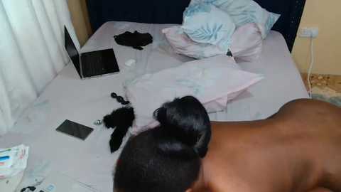 Media: pinkysmiles Chaturbate 2025-08-07 06:32:00