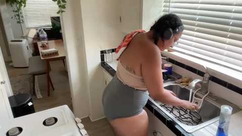 dreamyriri @ chaturbate on 20250810