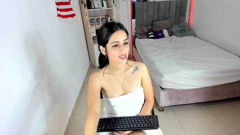 Media: kitty_scoot Chaturbate 2025-08-10 09:15:00