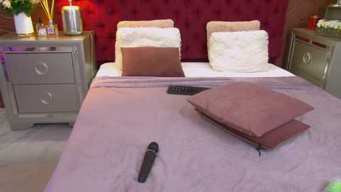moonligt_iris @ chaturbate on 20250812