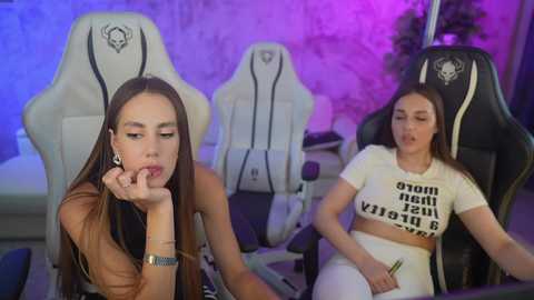 bright_diamonds_054 @ chaturbate on 20250813