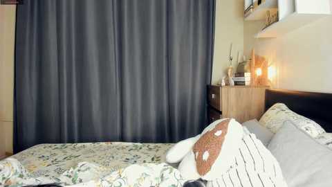 cute_caprice @ chaturbate on 20250813