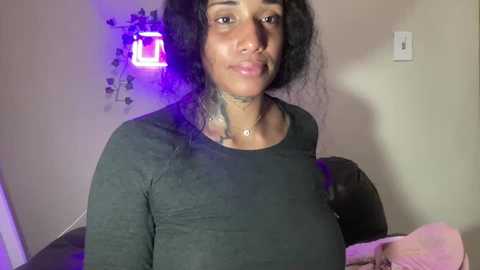 Media: jenni_cash Chaturbate 2025-08-13 08:18:00