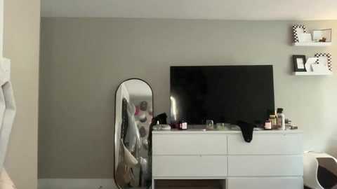 livvymack @ chaturbate on 20250813