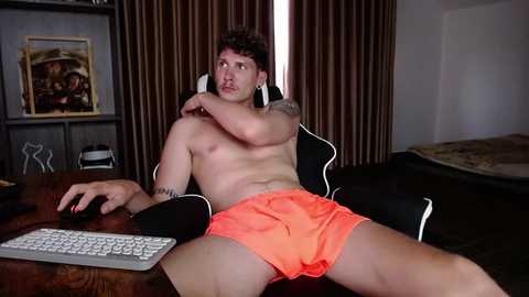 hercules__ @ chaturbate on 20250814