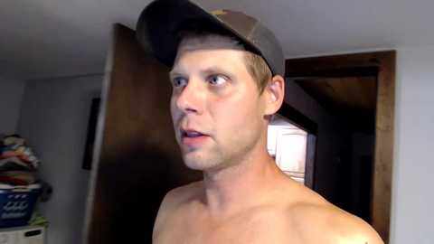 Media: lancehardin Chaturbate 2025-08-14 00:59:00